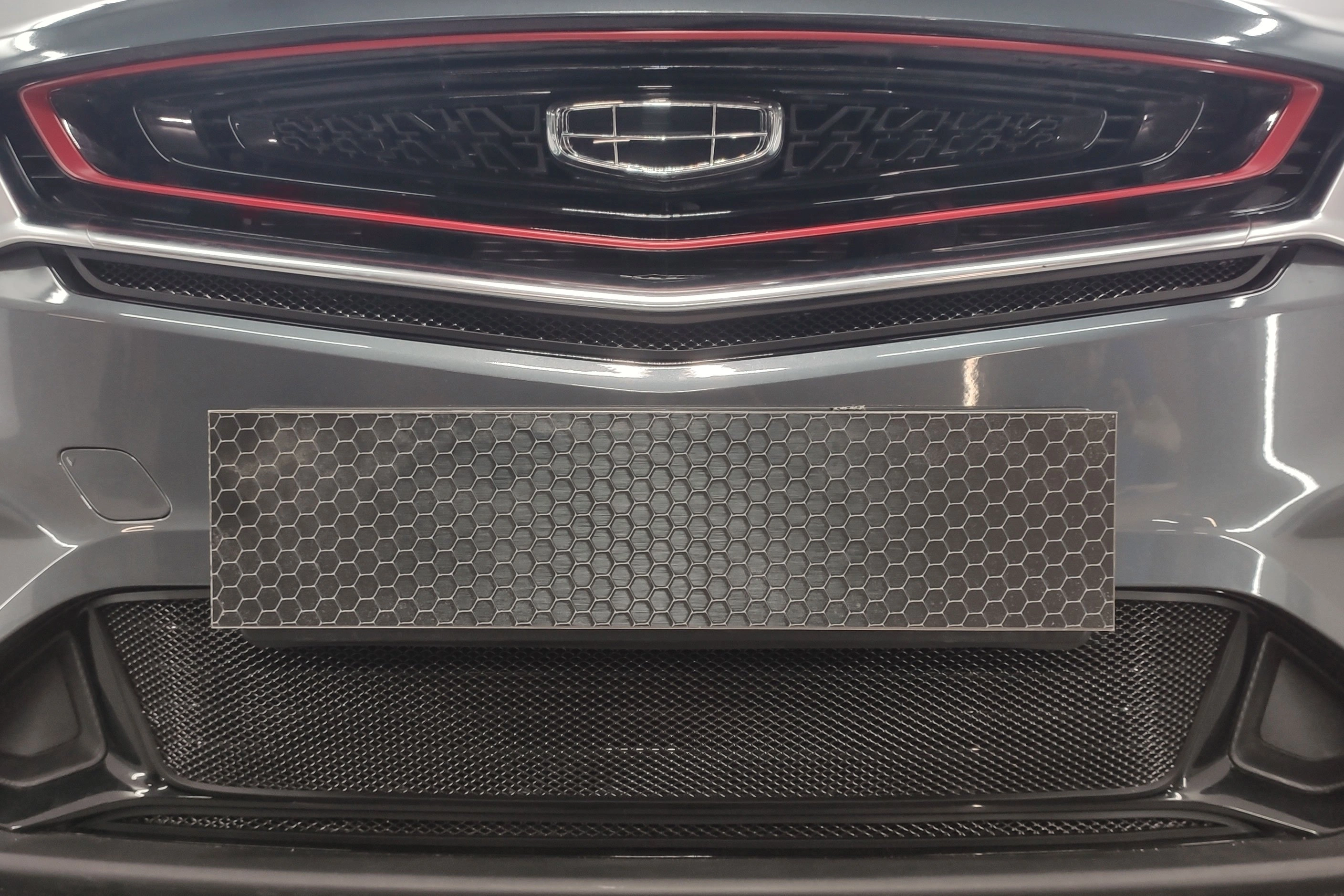 Защитная сетка радиатора центр для Belgee X50 I