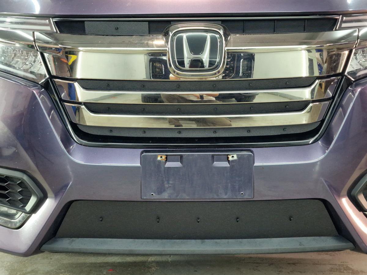 Зимняя заглушка радиатора к съемной сетке верх 5 частей для Honda Stepwgn V Рестайлинг