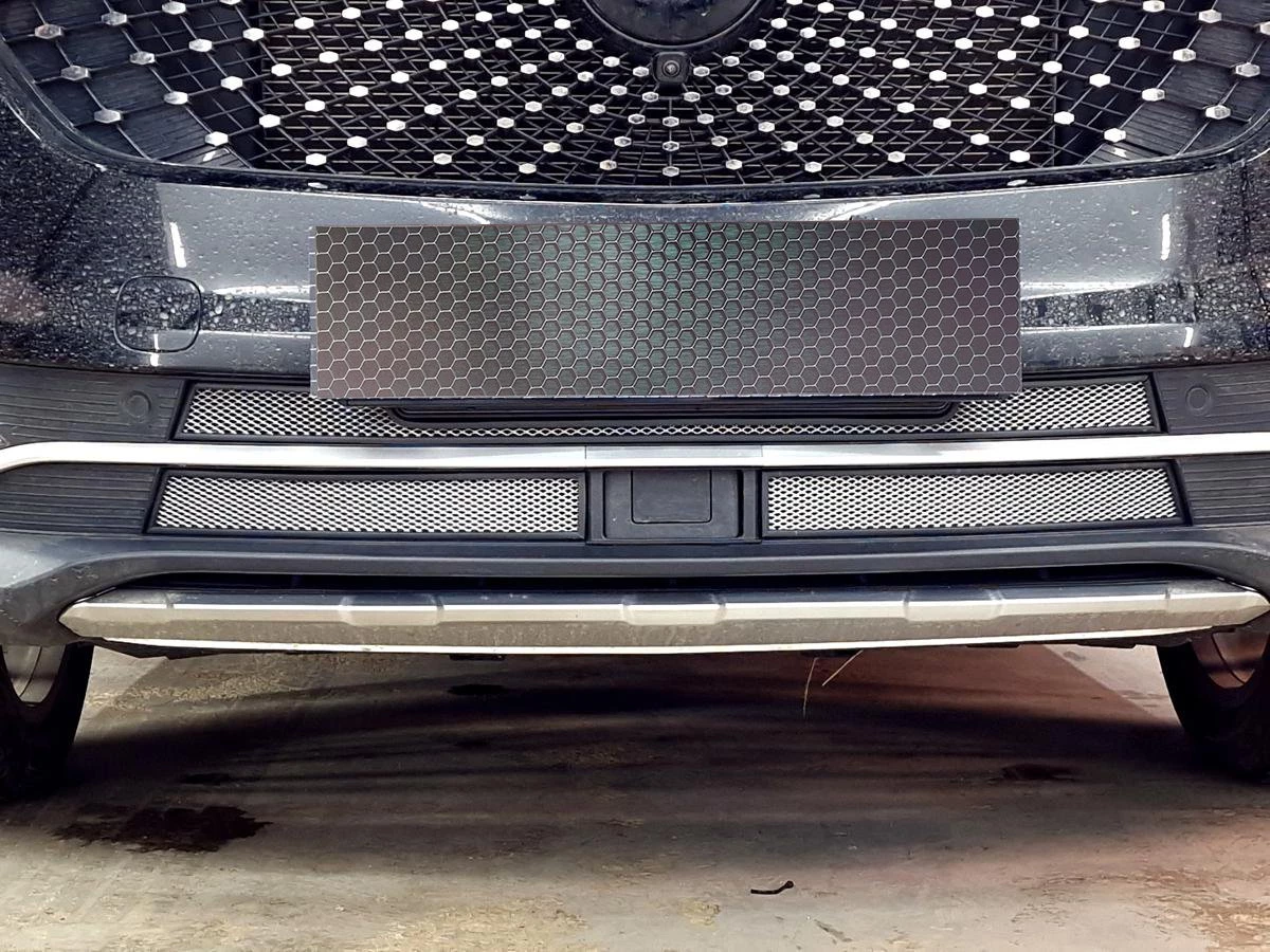 Защитная сетка радиатора низ 3 части для Dongfeng Fengon ix7 I