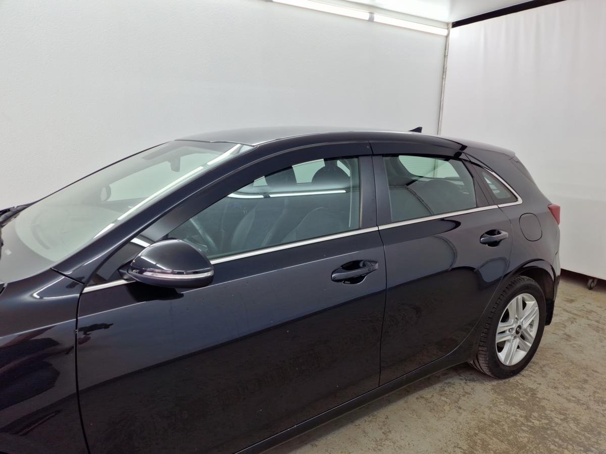 Дефлекторы окон 2D 6 шт (для кузова хэтчбек) для Kia Ceed III