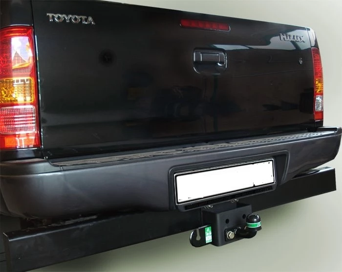 Фаркоп Leader с типом шара F для Toyota Hilux VII