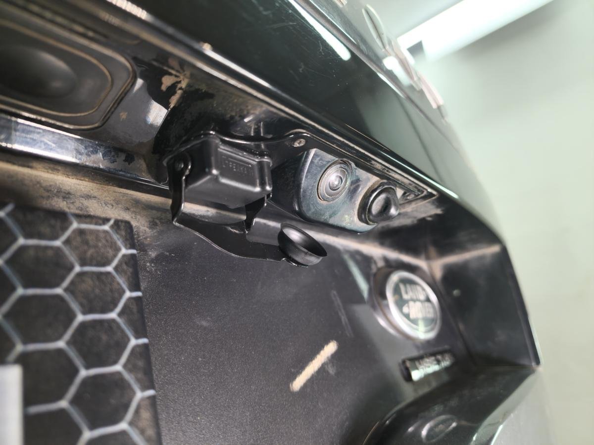 Защита камеры заднего вида для Land Rover Discovery V