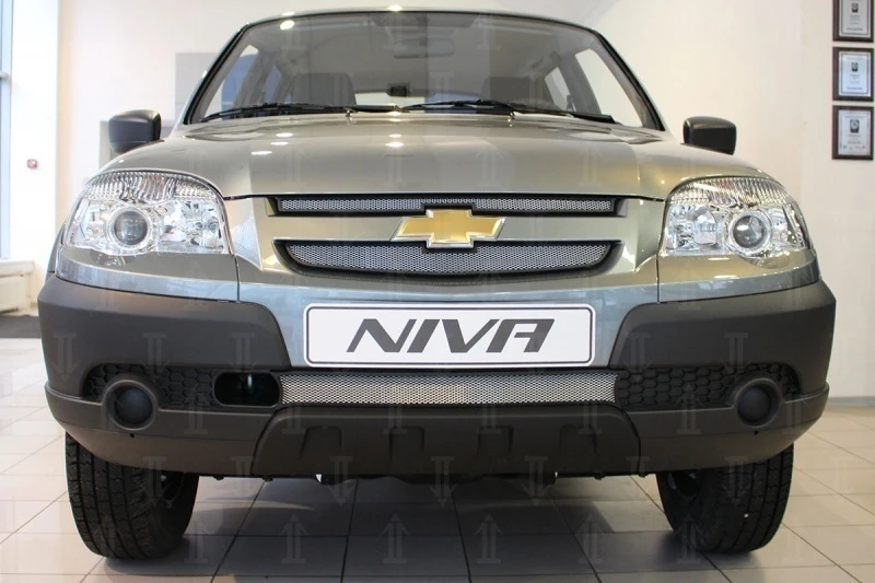 Защитная сетка радиатора комплект 3 части для Chevrolet Niva I Рестайлинг Хром Стрелка 11 CHNIV09.chrome