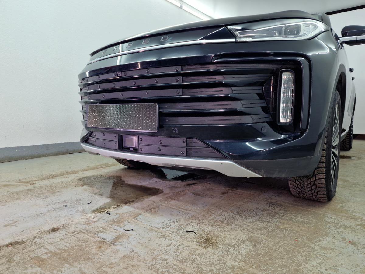 Зимняя заглушка радиатора к съемной сетке низ (4 части) для EXEED TXL I Рестайлинг 1