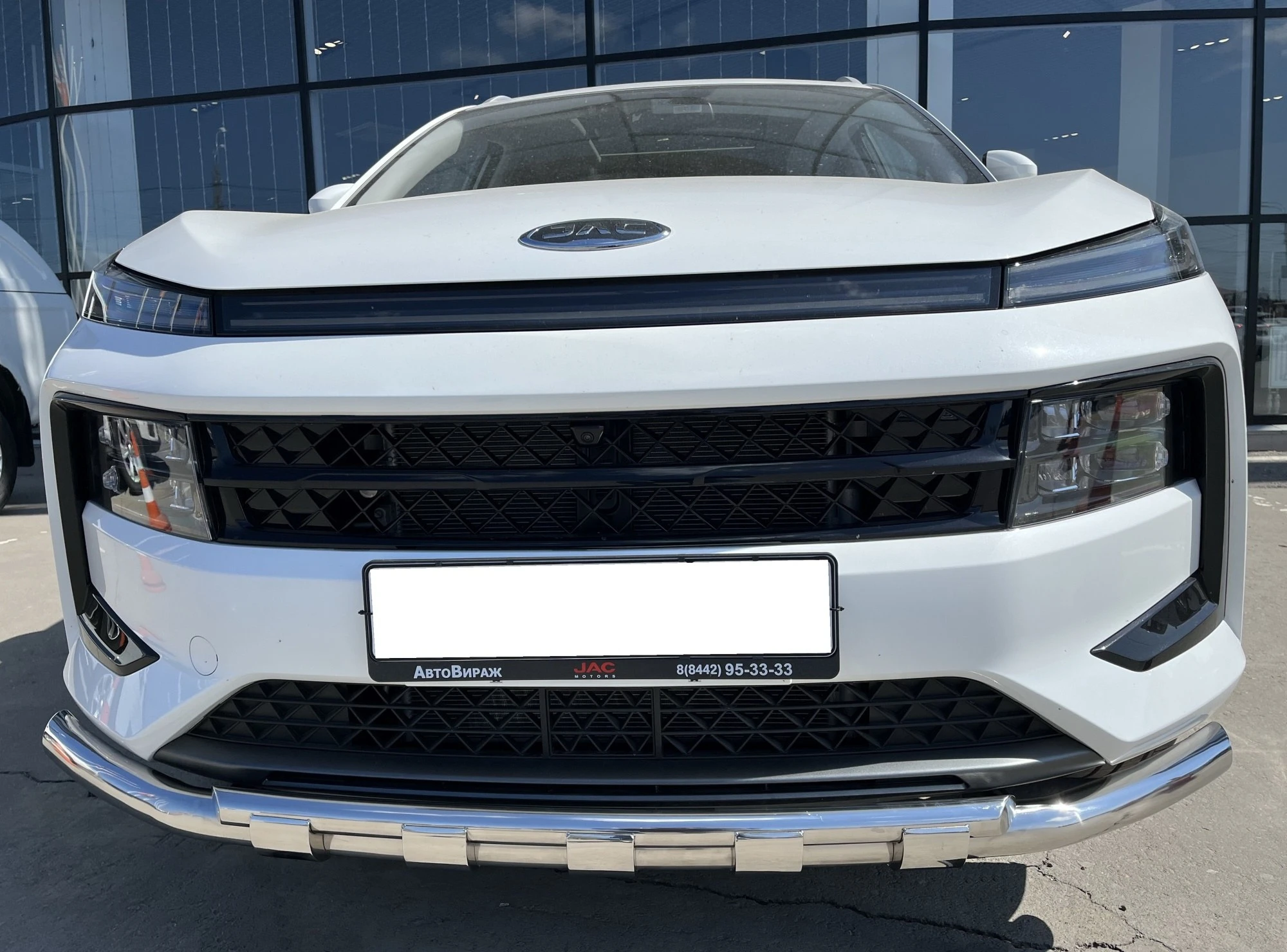 Защита переднего бампера двойная с перемычками d60/42 мм для JAC JS6  Юко JAC.JS6.22.75