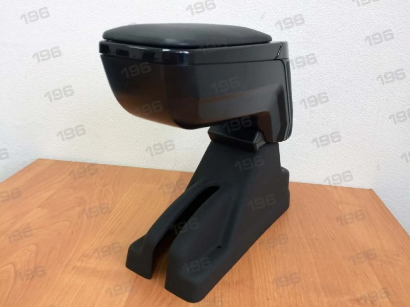 Подлокотник модельный ARM-2 Black с USB-розеткой для LADA (ВАЗ) Kalina II  INOX ARM2008 Black (с USB)