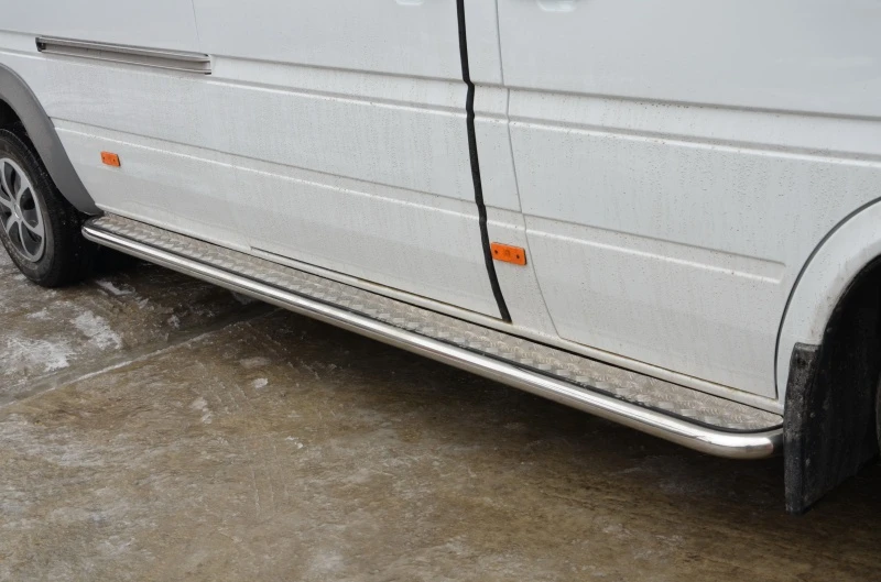Пороги с накладным листом d53 мм для Mercedes-Benz Sprinter Classic I (W909) Рестайлинг  Юко MBC.17.41-1