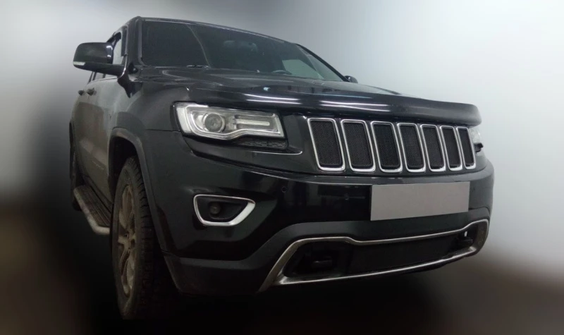 Комплект сеток black верх (Laredo, Limited) и низ (кроме SRT8) для Jeep Grand Cherokee IV (WK2) Рестайлинг Черный Стрелка 11 JGCH13.top.black-JGCH13.bot.black