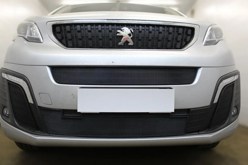 Комплект сеток black боковые, центр и низ 2 части для Peugeot Traveller I Черный Стрелка 11 PEUTR17.cor.black-PEUTR17.bot.black