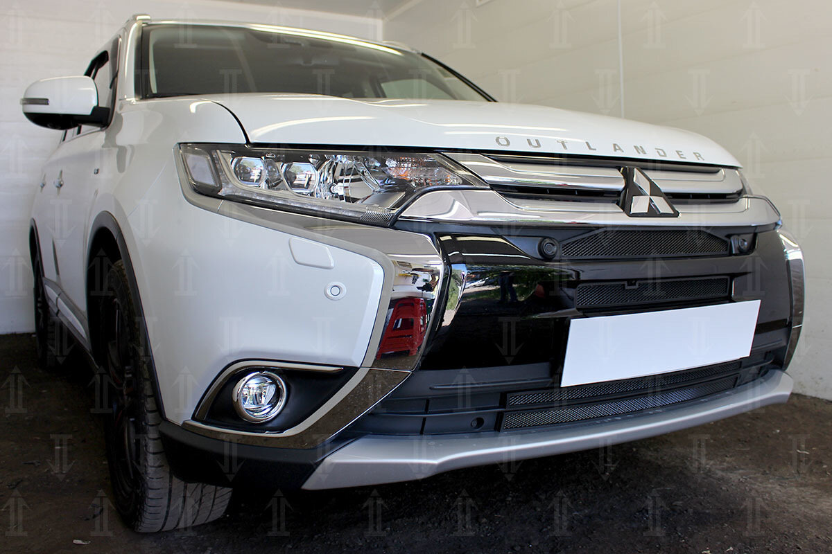 Защитная сетка радиатора комплект 4 части, с парктроником и камерой для Mitsubishi Outlander III Рестайлинг 2