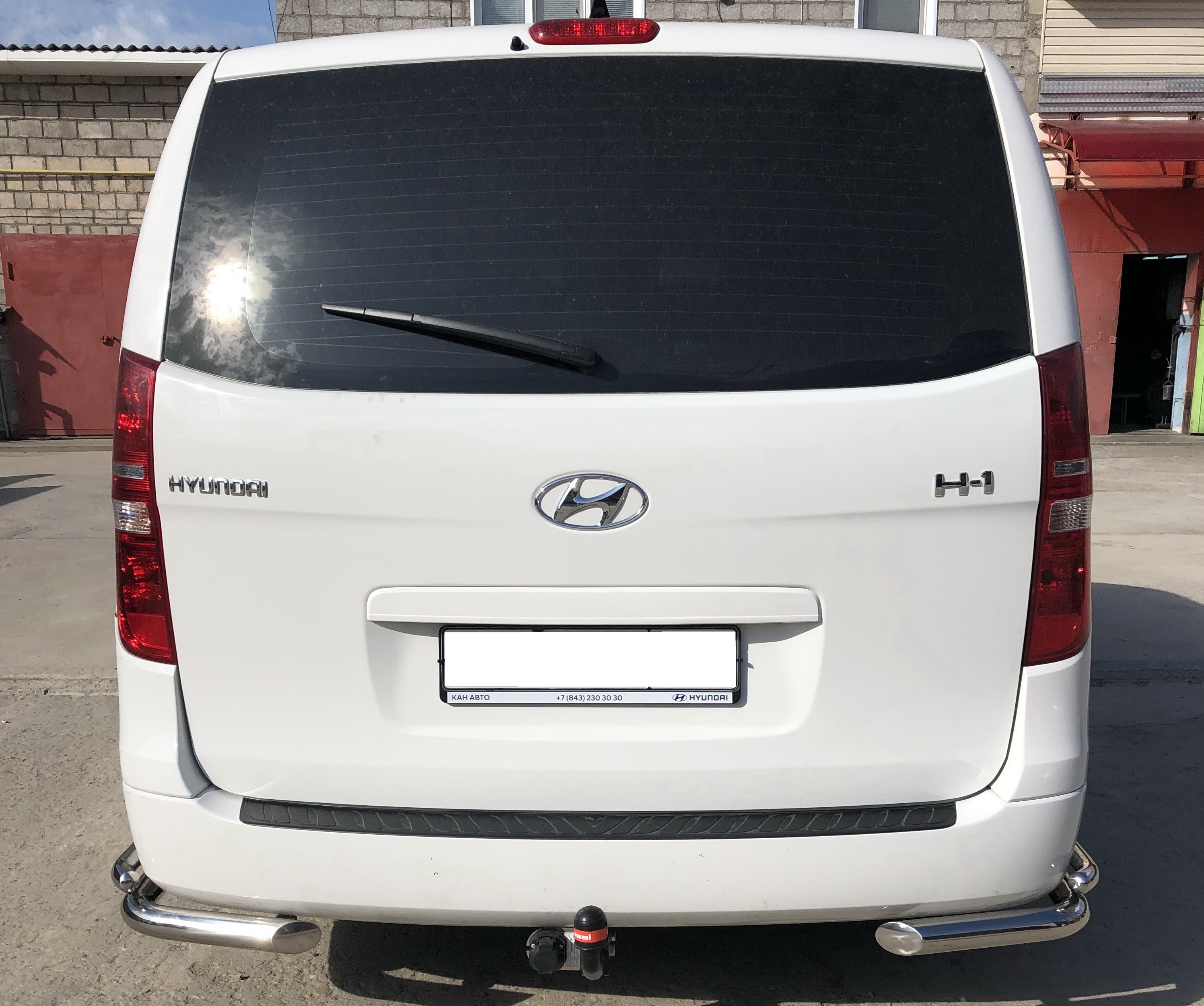 Защита заднего бампера угловая двойная d60/42 мм для Hyundai Grand Starex I Рестайлинг 2