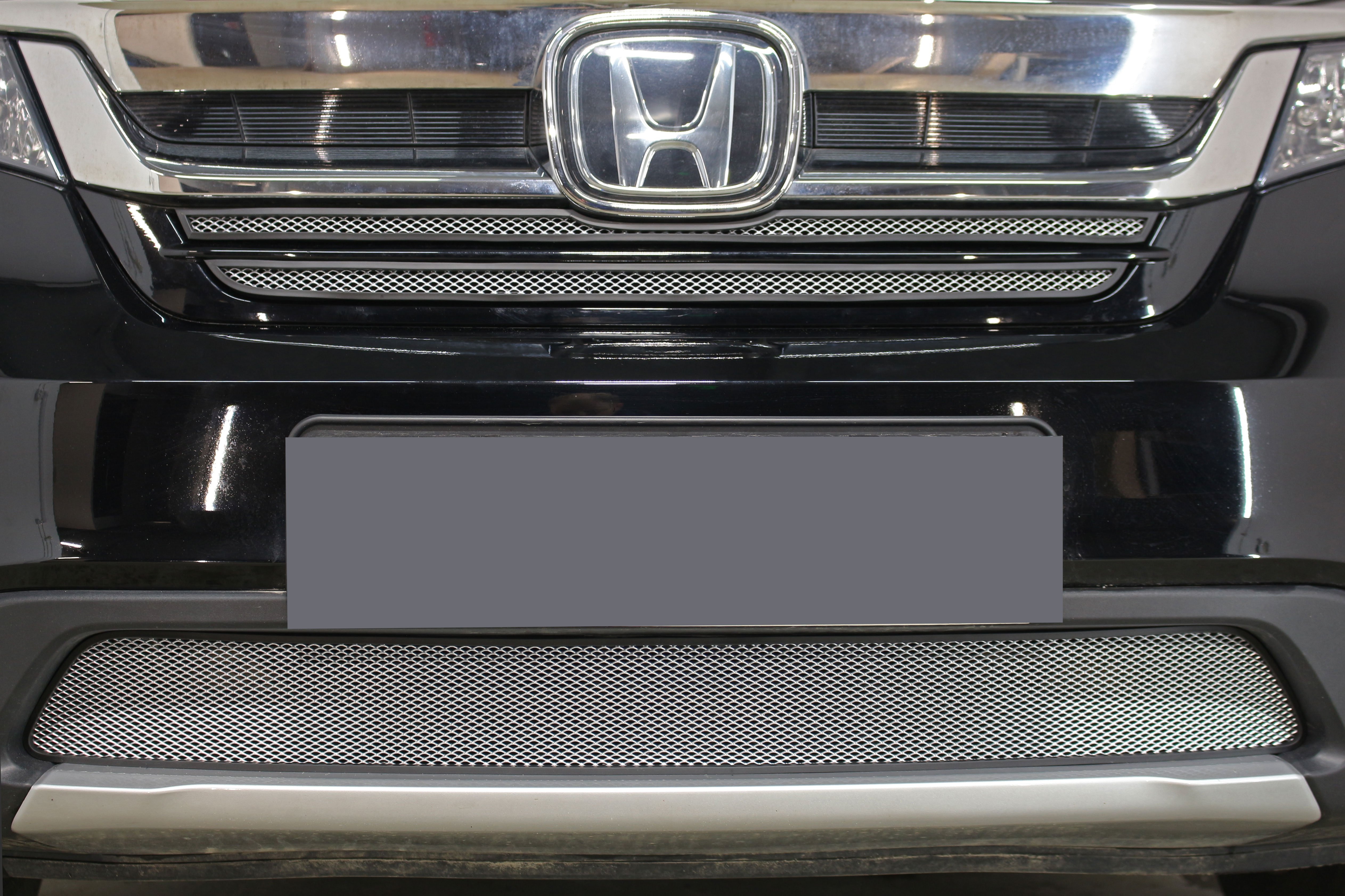 Защитная сетка радиатора верх 2 части для Honda Pilot III Рестайлинг