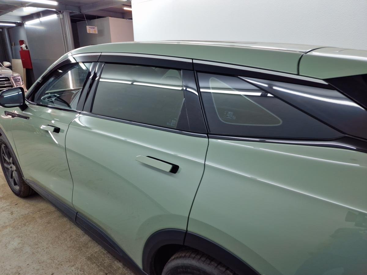 Дефлекторы окон 2D с хром накладками 6 шт. широкий хром для EXEED RX