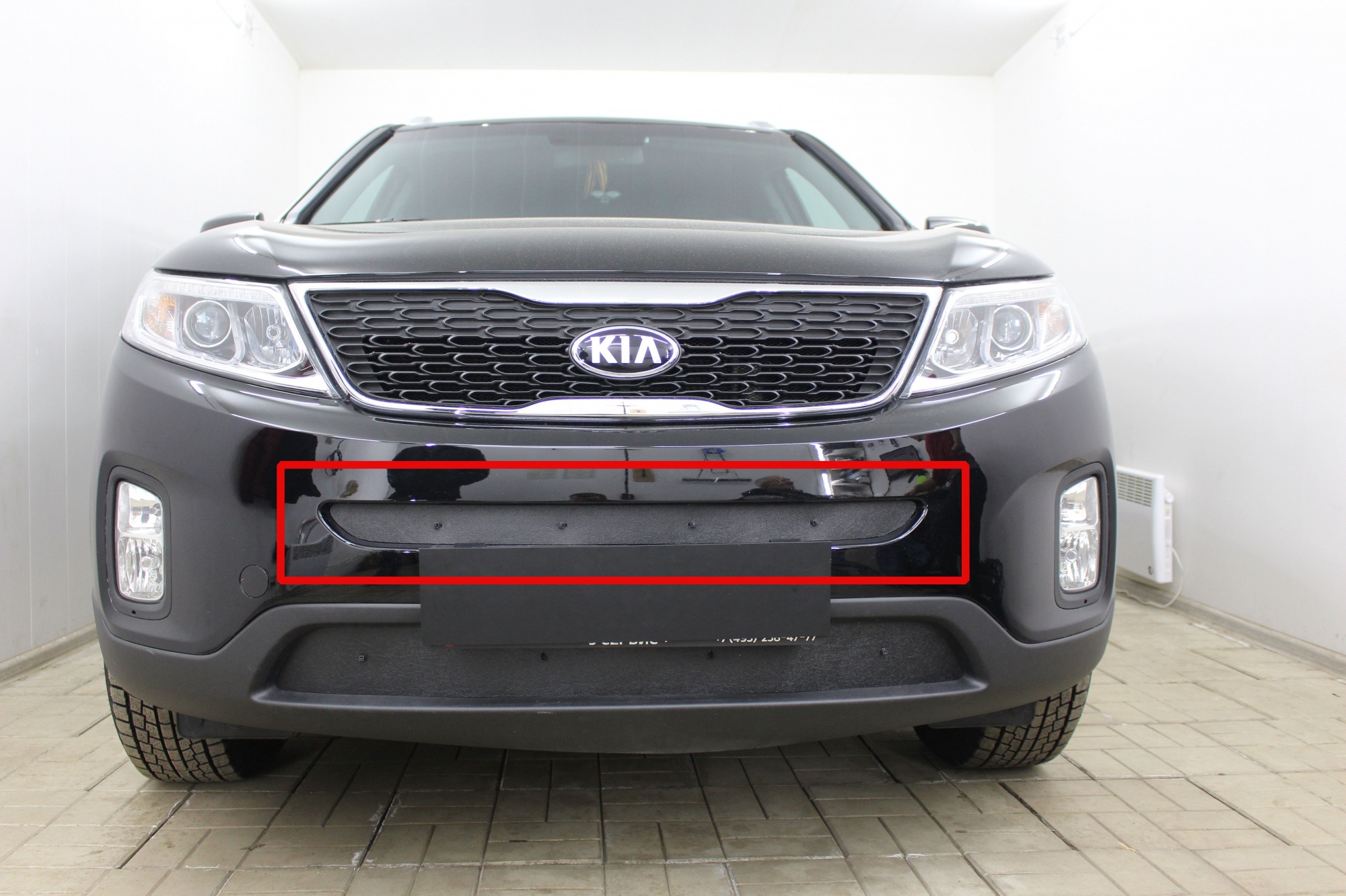 Зимняя заглушка радиатора на стяжке середина для Kia Sorento II Рестайлинг