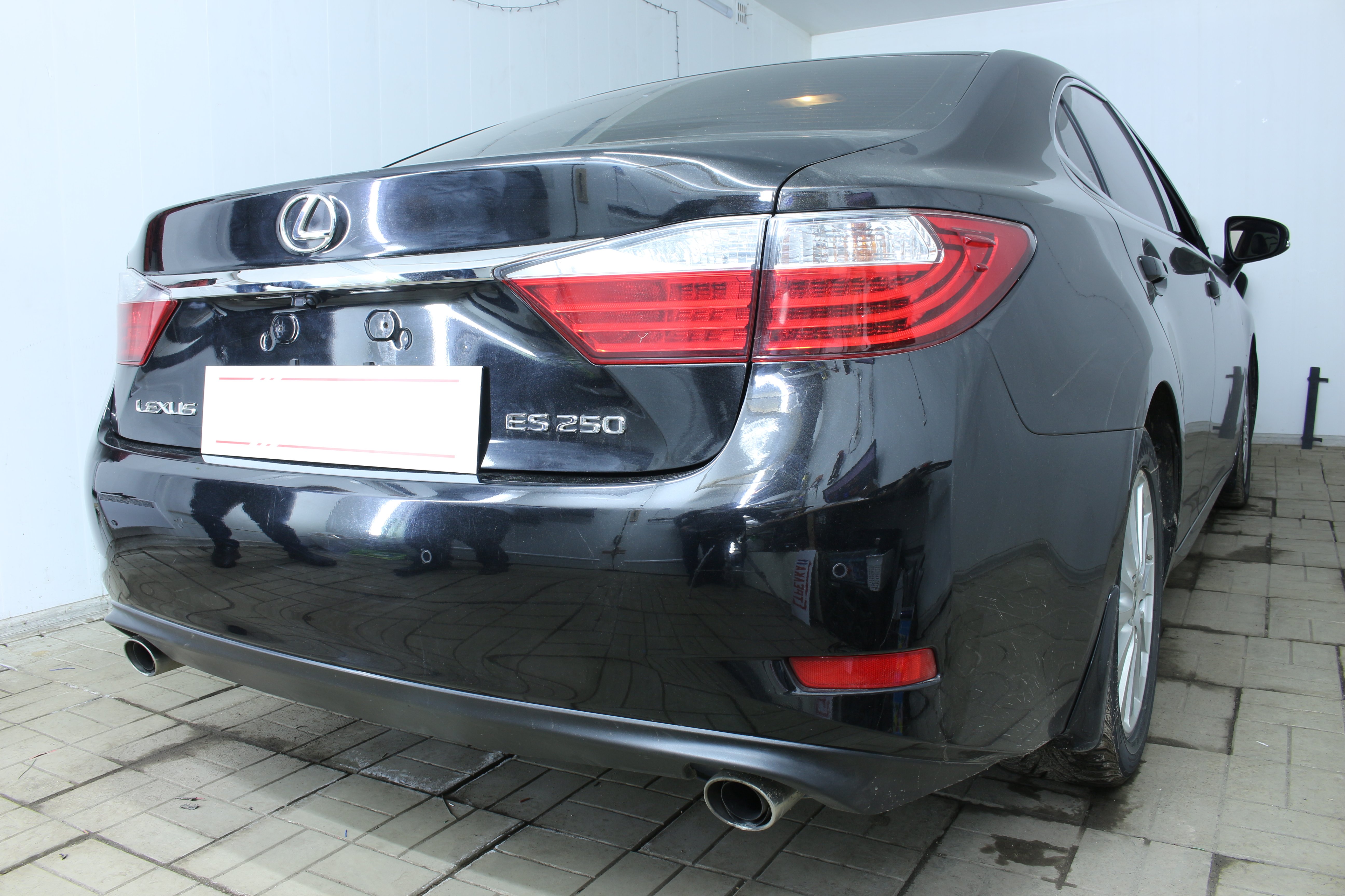 Защита камеры заднего вида для Lexus ES VI