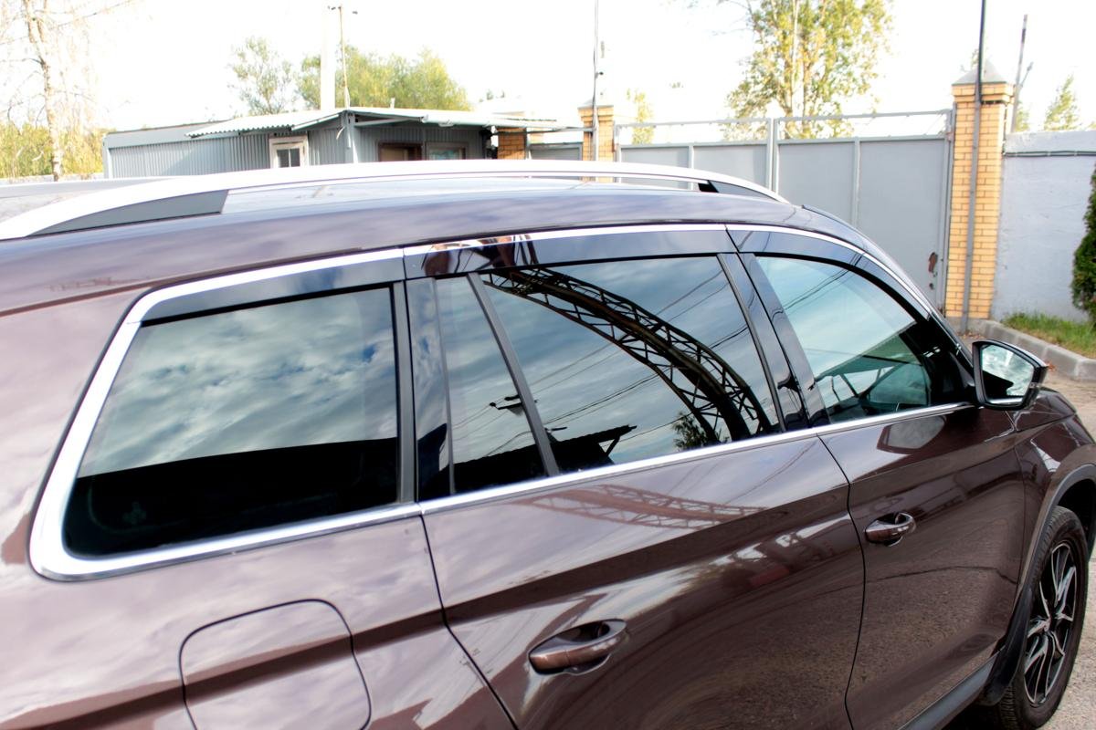 Дефлекторы окон с хром накладками 2D 6 шт для Skoda Kodiaq I