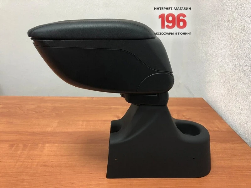 Подлокотник модельный ARM-1 для Renault Sandero II Рестайлинг  INOX ARM1021 Black