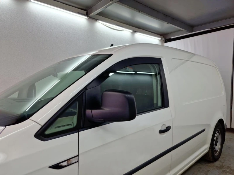 Дефлекторы окон 2D 2 шт для Volkswagen Caddy III Черные Стрелка 11 2D111-2.S11