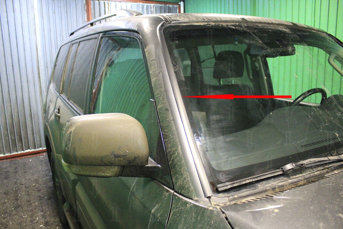 Дефлектор (водосток) лобового стекла для Mitsubishi Pajero IV