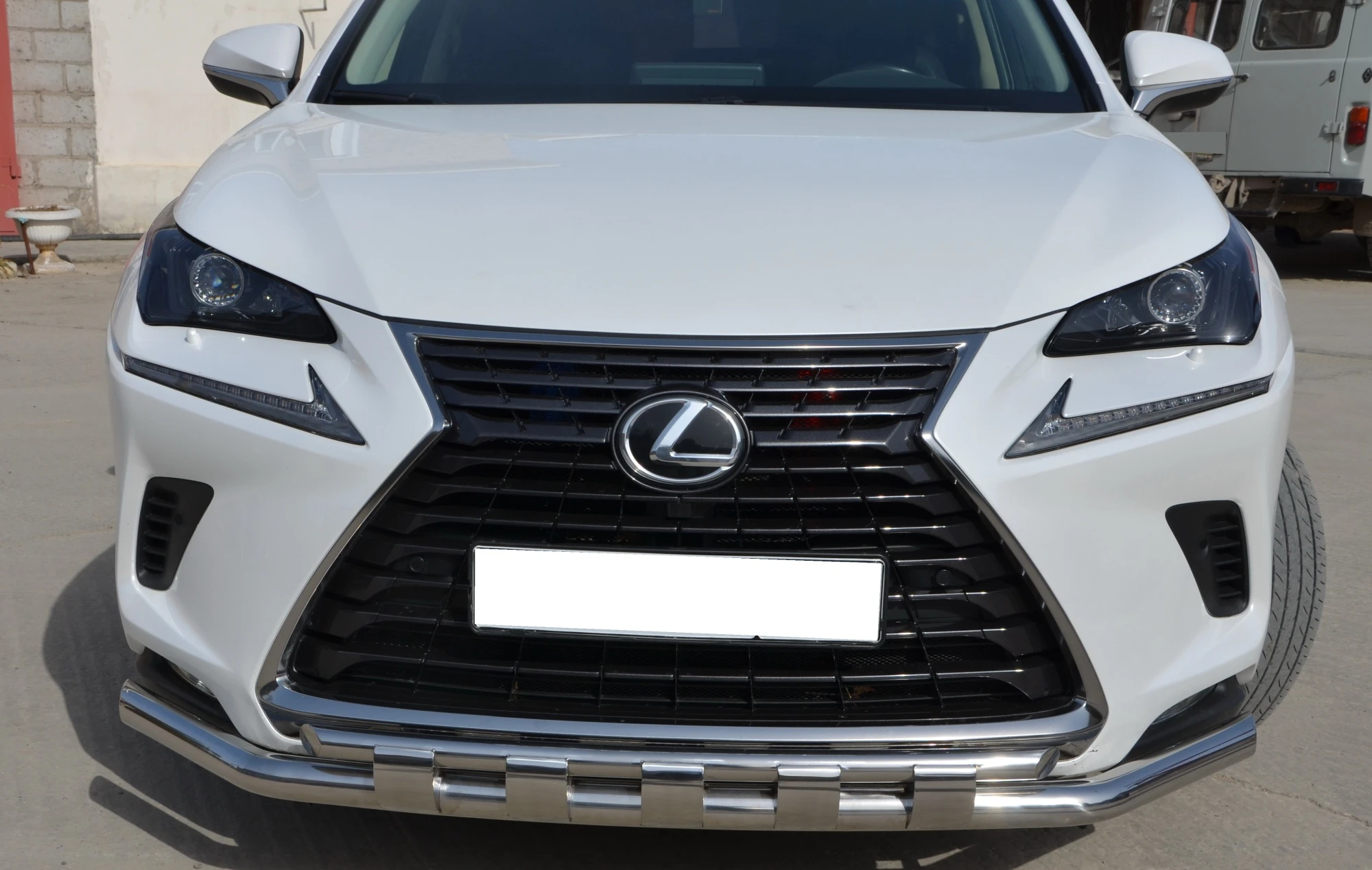 Защита переднего бампера двойная с перемычками d60/42 мм для Lexus NX I Рестайлинг  Юко LNX.200.17.75