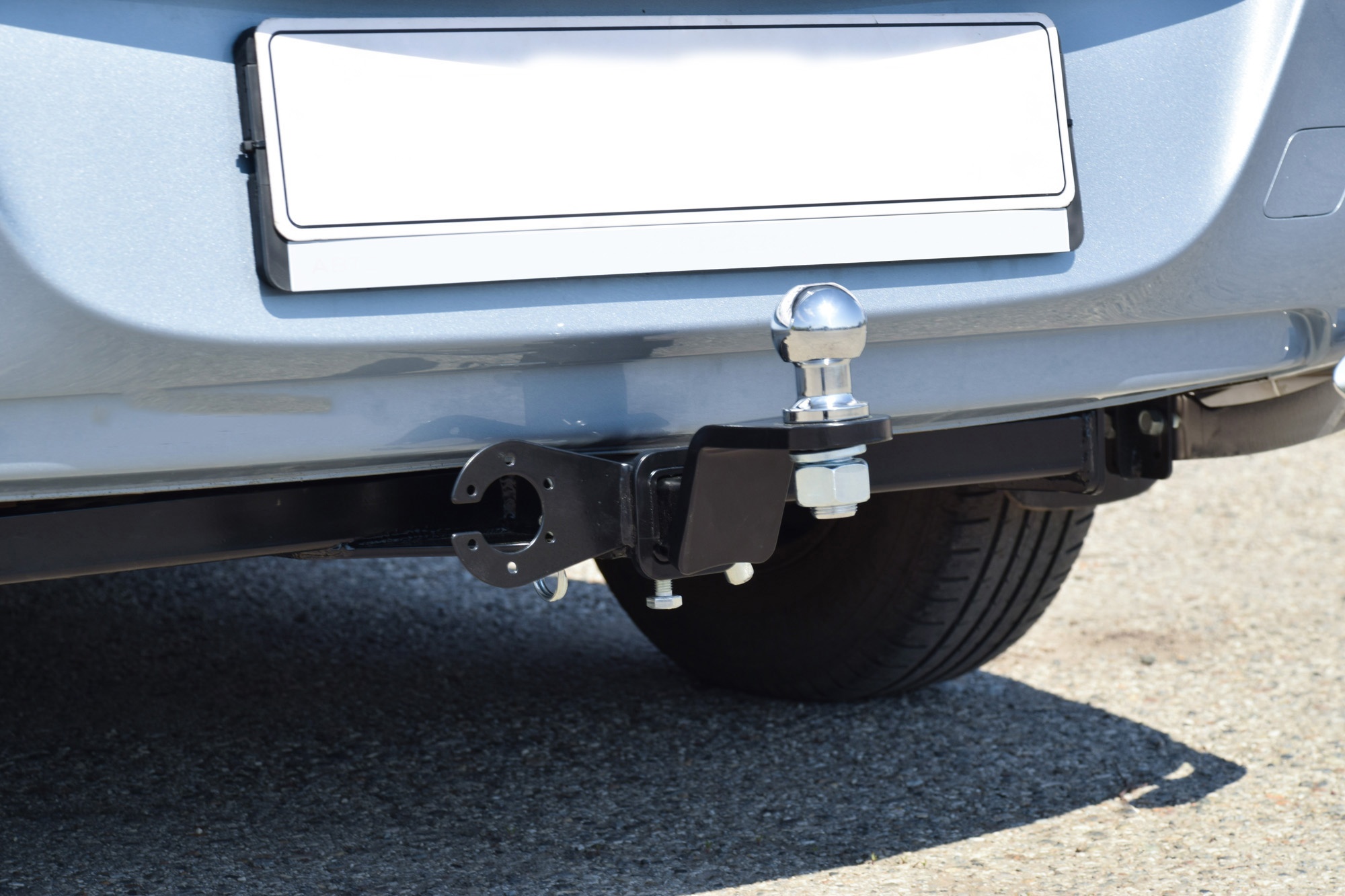 Фаркоп Pt group с типом шара E для Ravon R4