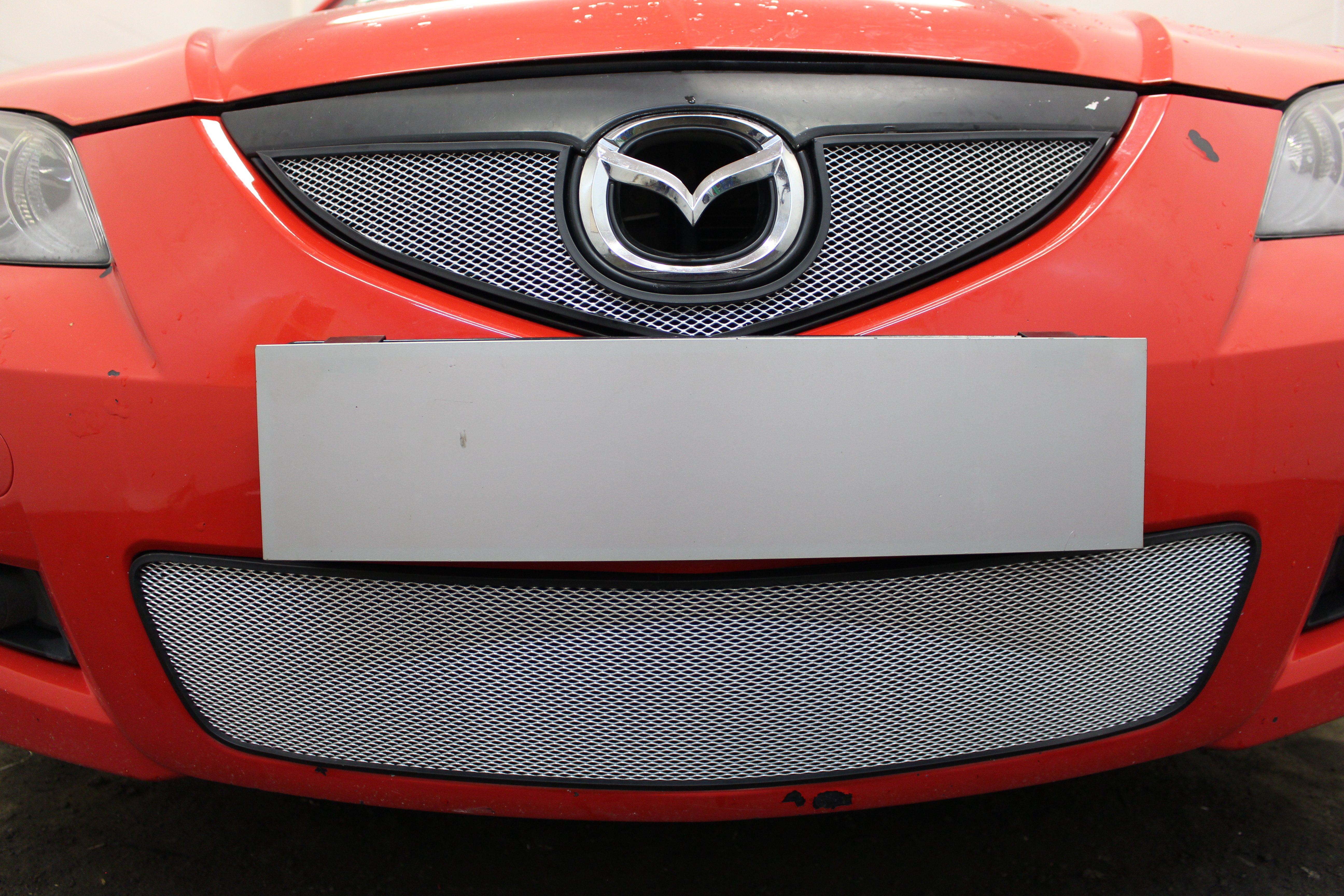 Комплект сеток chrome верх седан и низ для Mazda 3 I (BK) Рестайлинг