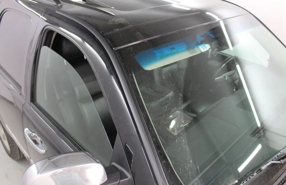 Дефлектор (водосток) лобового стекла для Chevrolet Tahoe IV