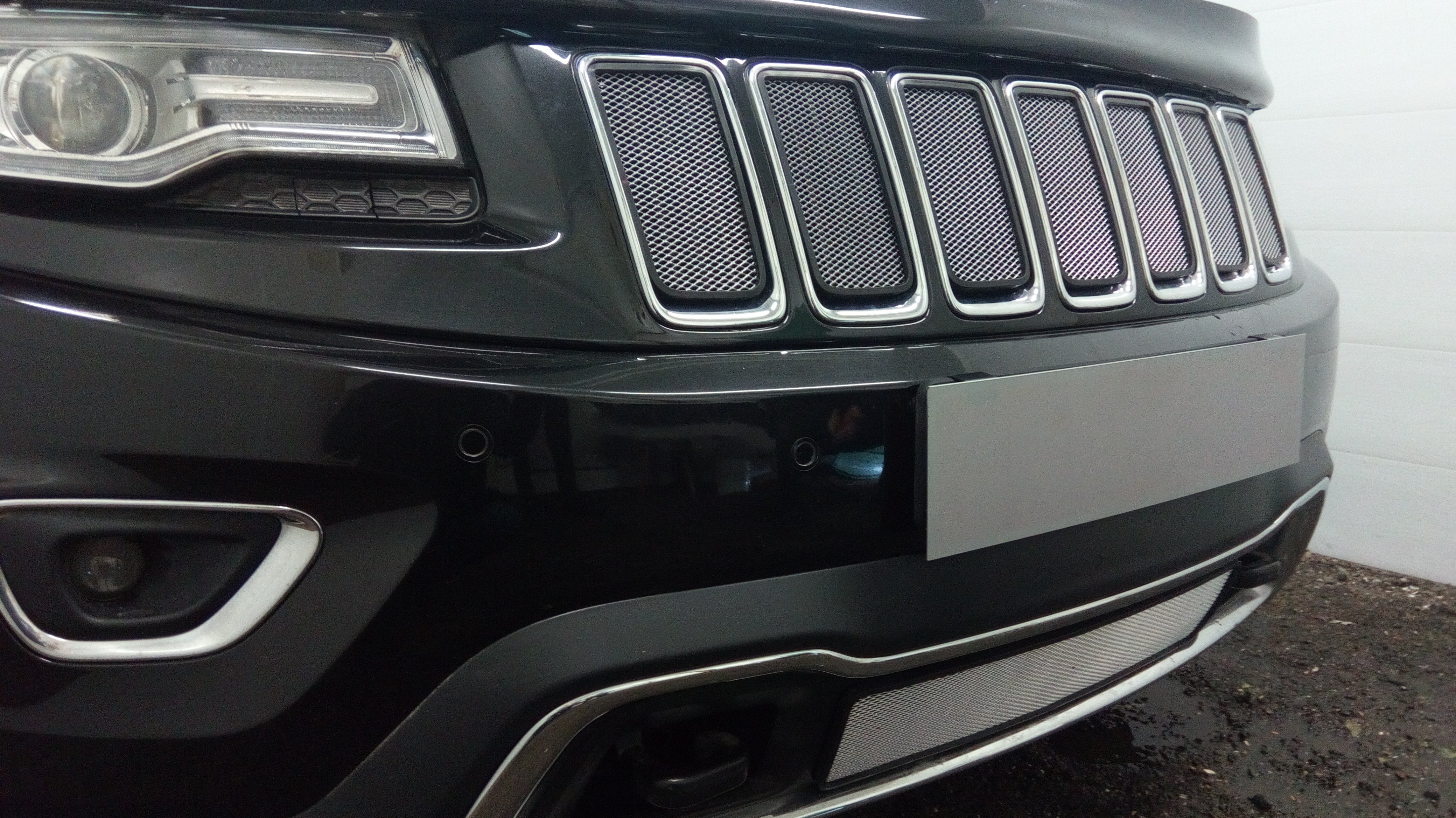 Защитная сетка радиатора верх для Jeep Grand Cherokee IV (WK2) Рестайлинг