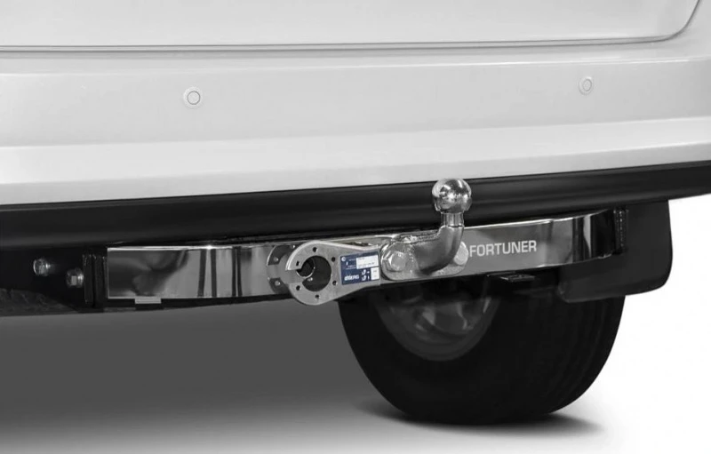 Фаркоп Berg с типом шара F с нерж.накладкой для Toyota Fortuner II Рестайлинг  Berg F.5715.002