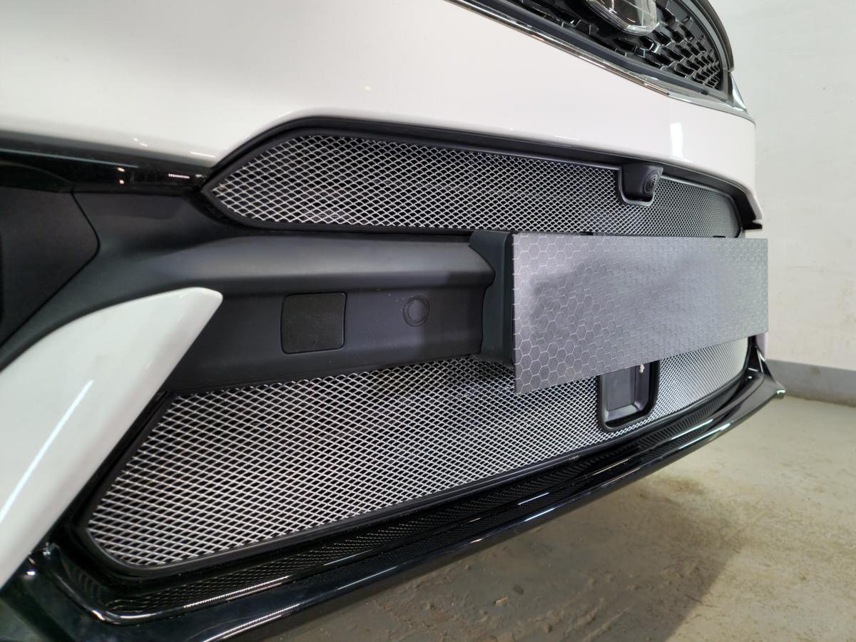 Защитная сетка радиатора низ, с датчиками для Geely Tugella I Рест