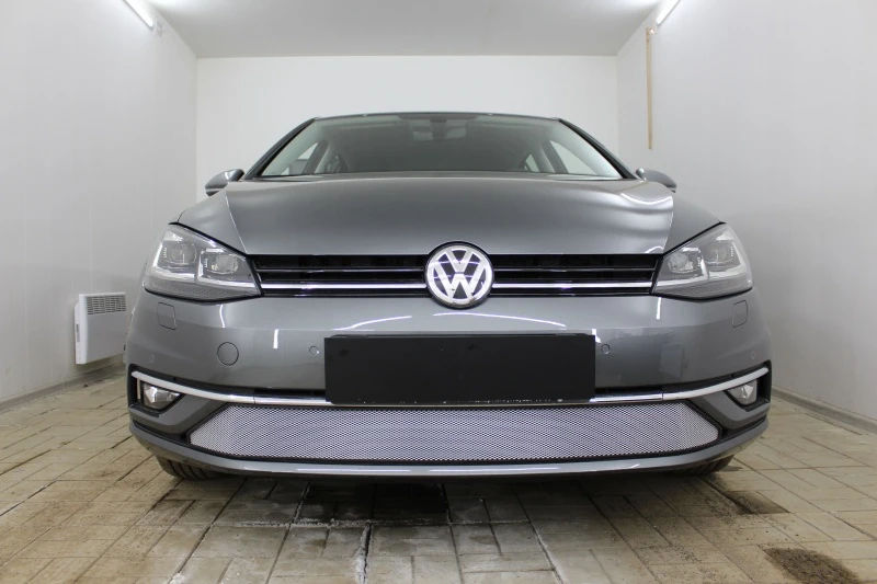 Защитная сетка радиатора для Volkswagen Golf VII Рестайлинг Хром Стрелка 11 WGOL17.chrome