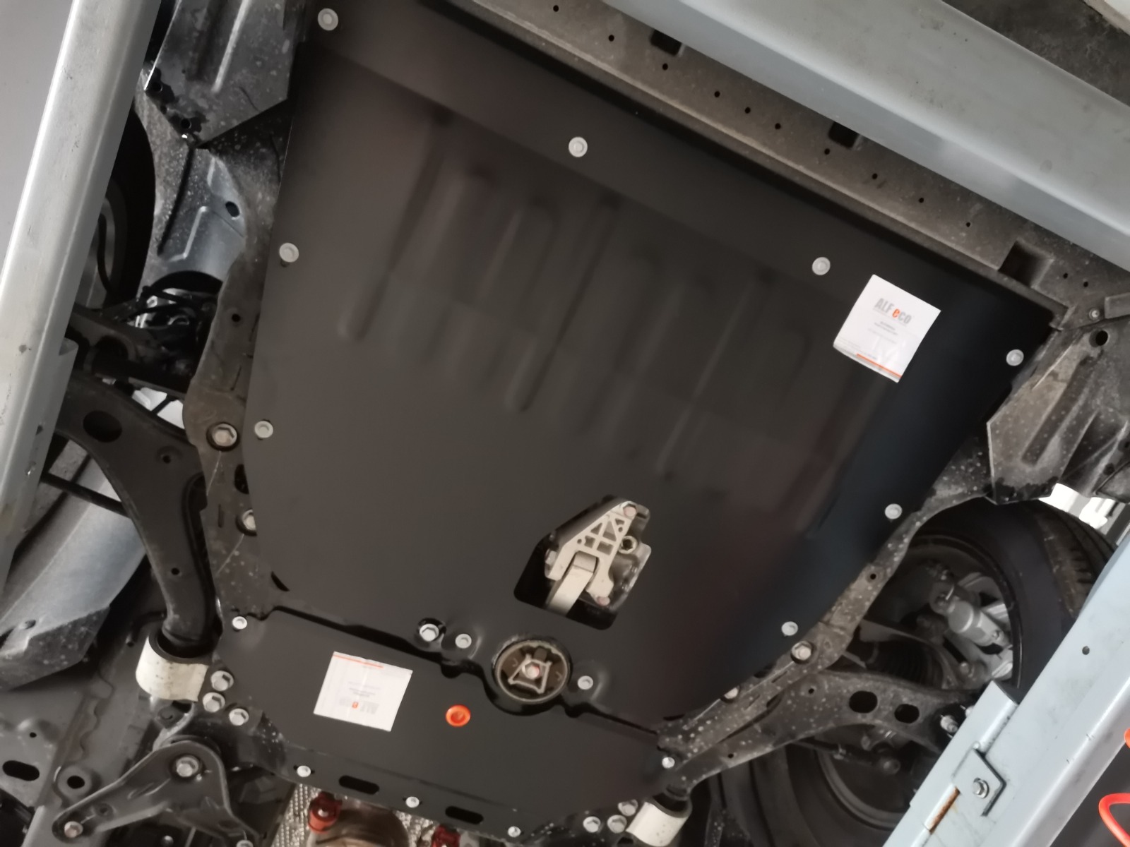 Защита картера и КПП для GAC M8