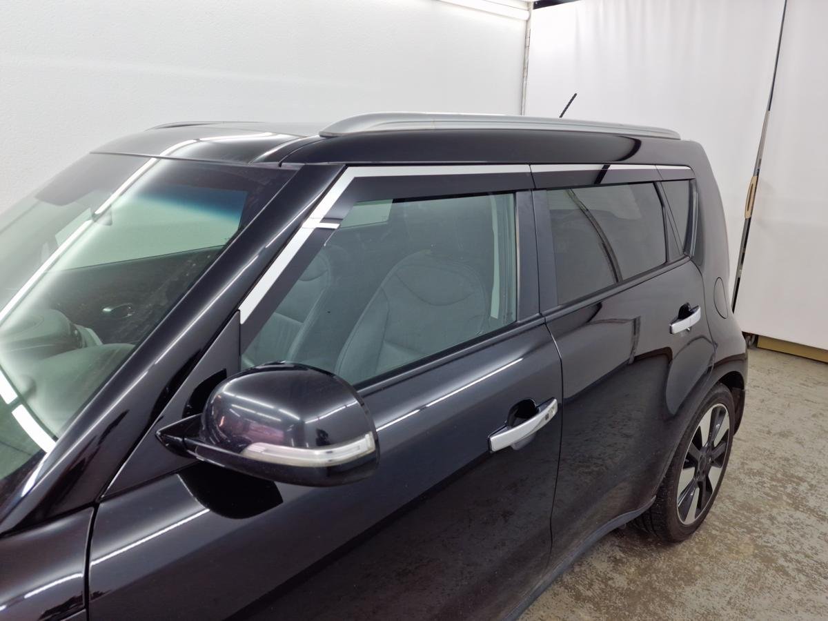 Дефлекторы окон 2D с хром накладками 6 шт. для Kia Soul II