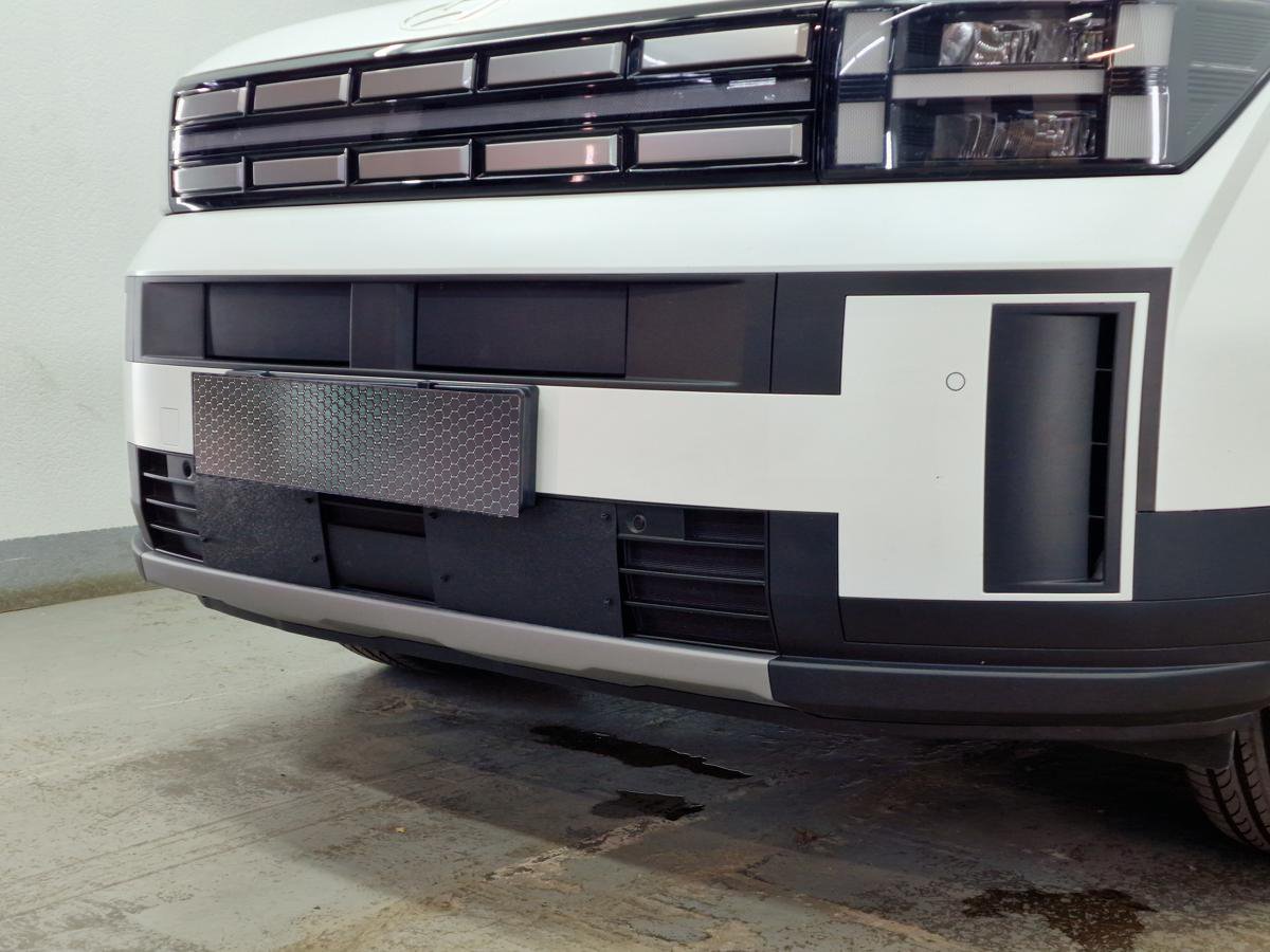 Зимняя заглушка радиатора на стяжке низ 2 части для Hyundai Santa Fe V (MX5)