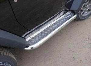 Пороги с площадкой 76,1 мм для Jeep Wrangler III (JK)  ТСС JEEPWRAN3D(3.6)14-07