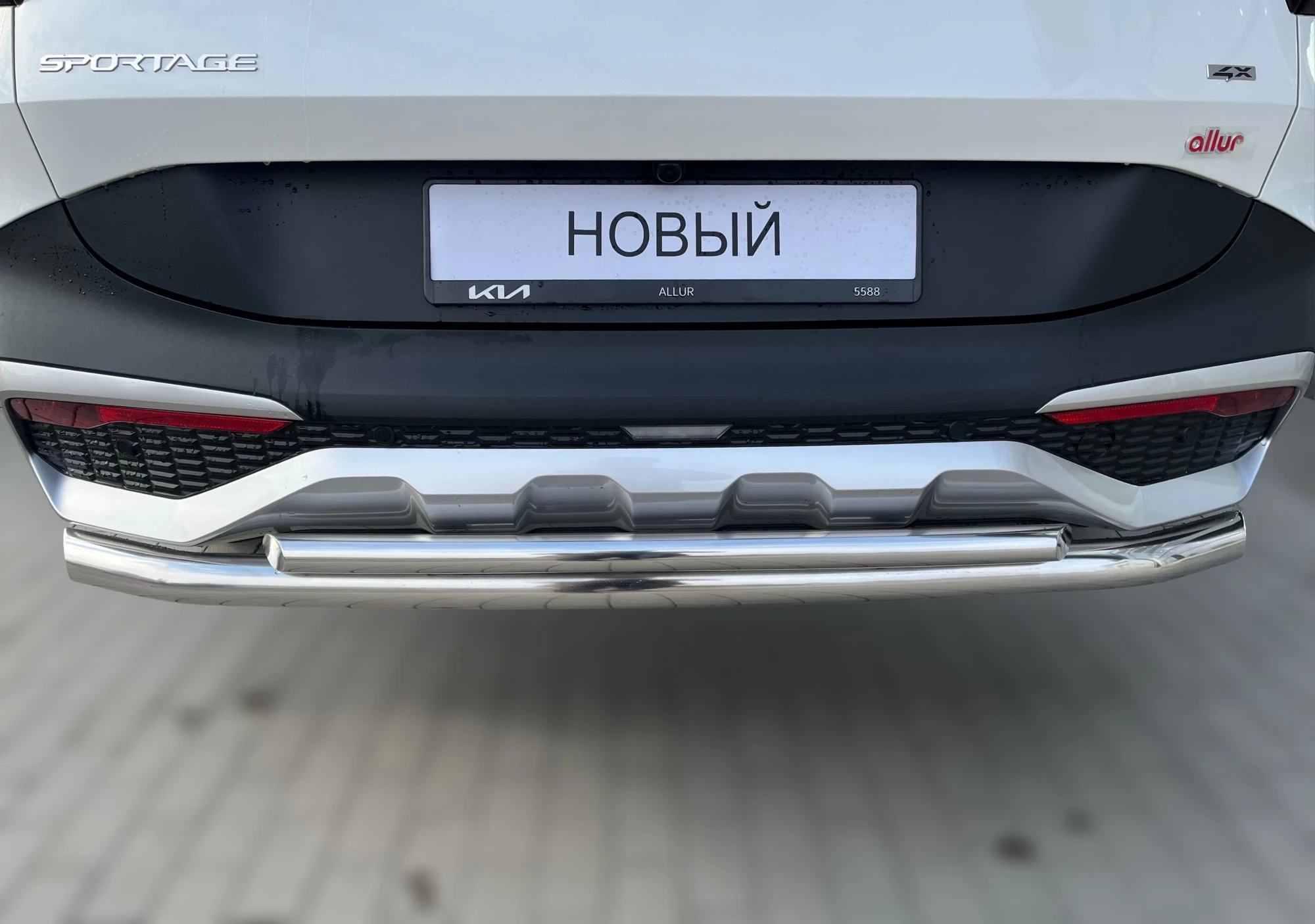 Защита заднего бампера двойная d60/42 мм для Kia Sportage V  Юко KSP.22.16