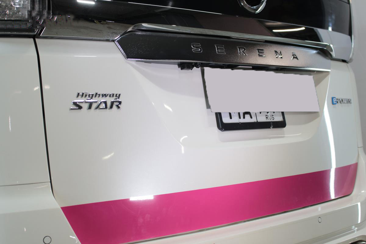 Защита камеры заднего вида для Nissan Serena V (C27)