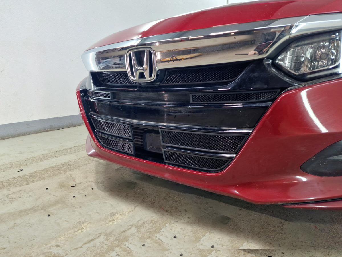 Защитная сетка радиатора низ 4 части для Honda Accord X