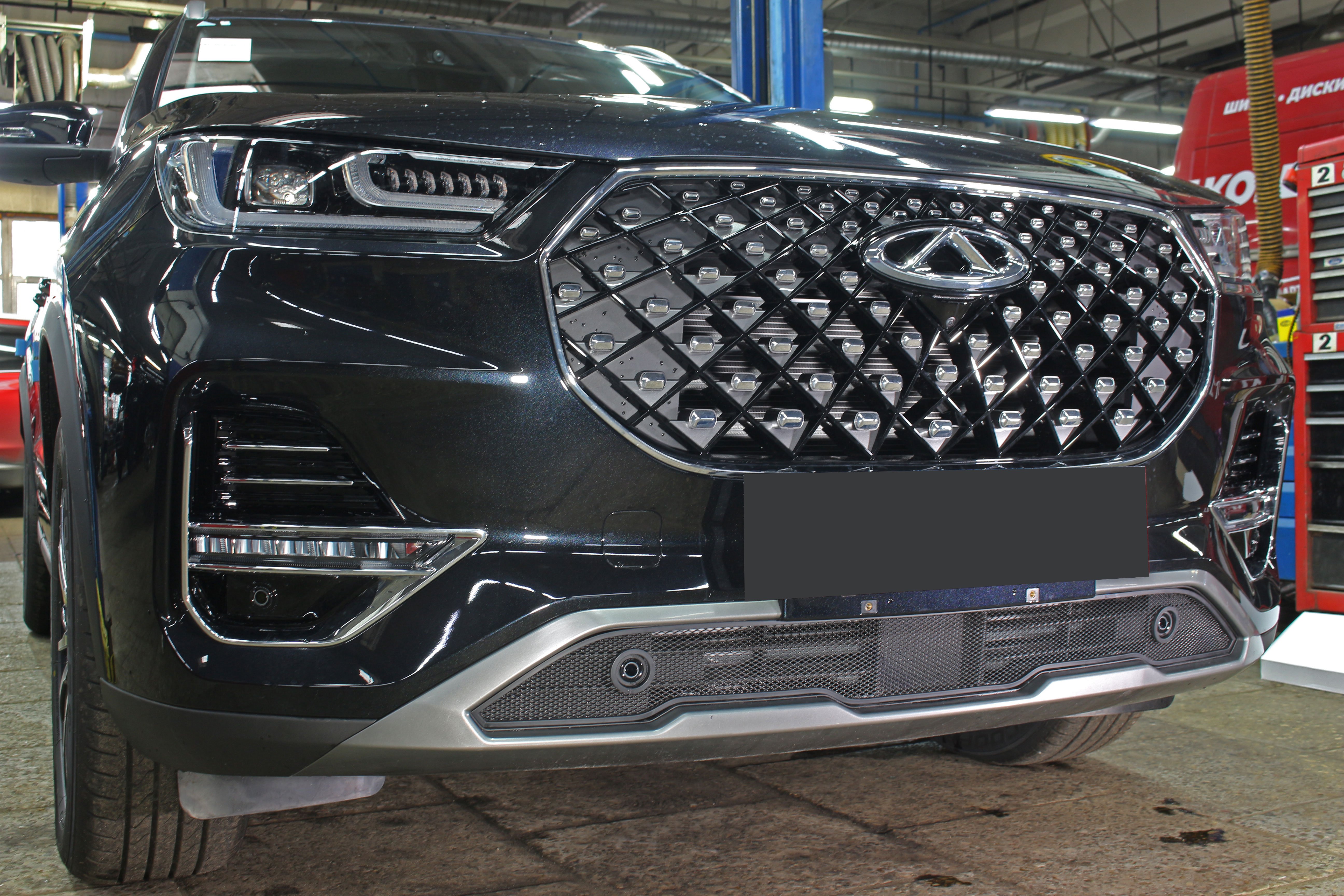 Защитная сетка радиатора низ с парктроником для Chery Tiggo 8 Pro