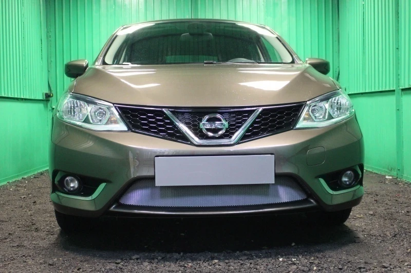 Защитная сетка радиатора для Nissan Tiida II Хром Стрелка 11 NTIID15.chrome