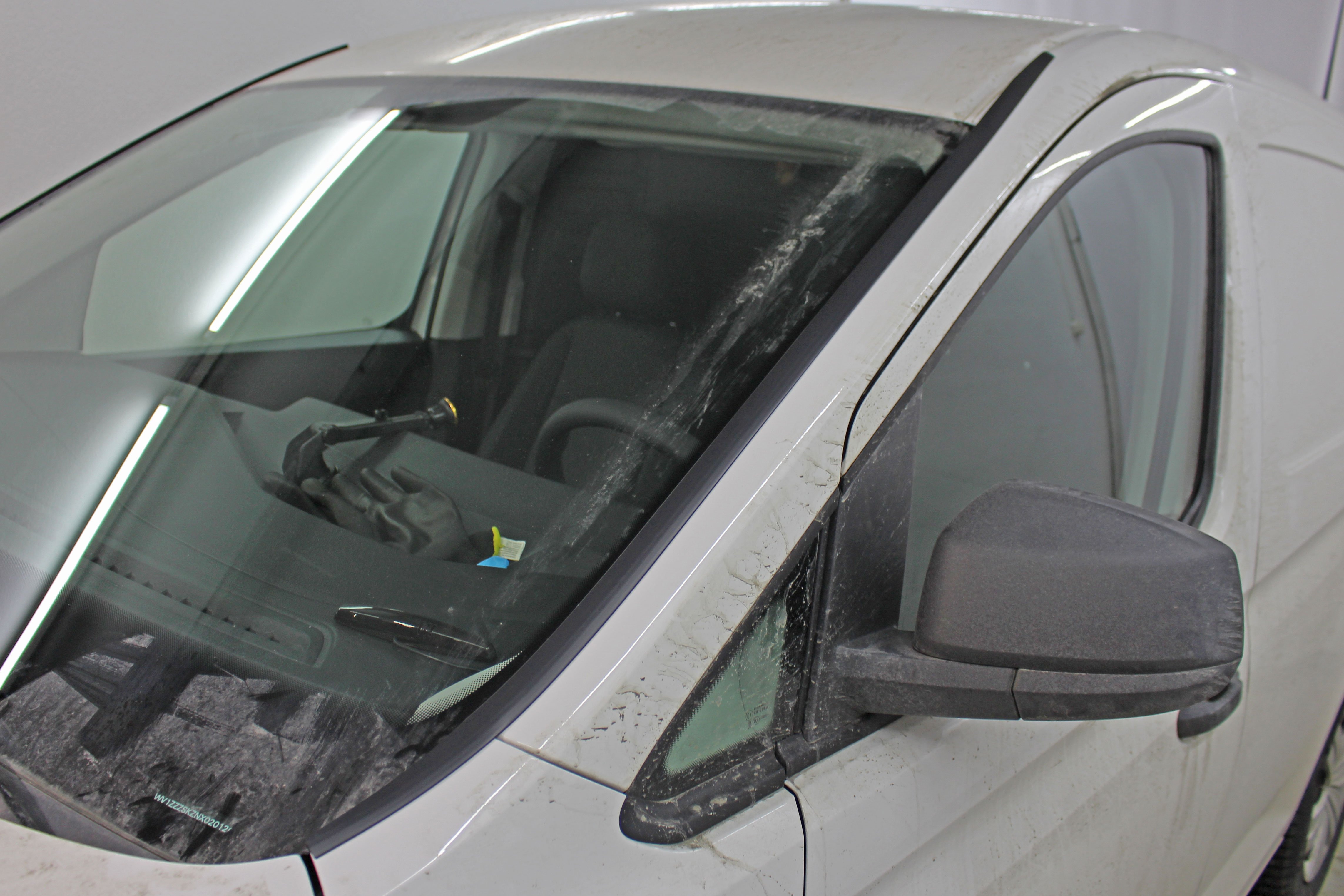 Дефлектор (водосток) лобового стекла для Volkswagen Caddy V