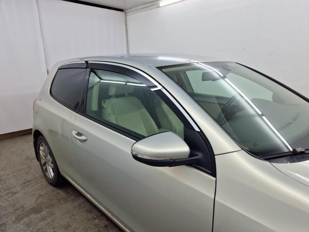 Дефлекторы окон 2D с хром накладками 4 шт. для Volkswagen Golf VI