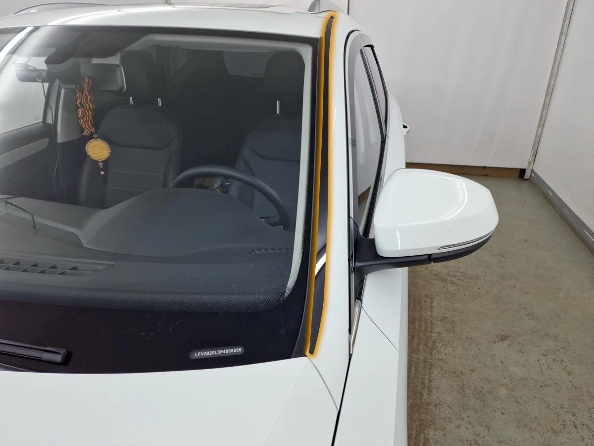 Водосток лобового стекла Премиум для Jetta VS5 I Рестайлинг