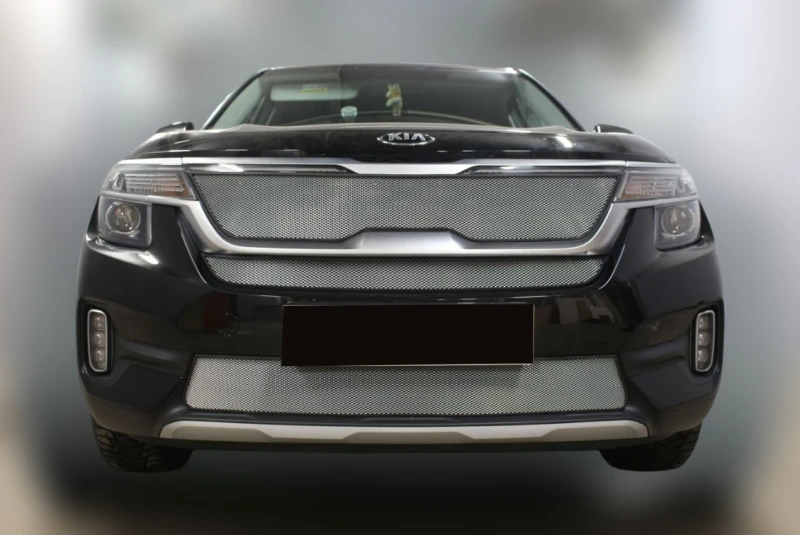 Комплект сеток chrome верх с ДХО, низ, центр для Kia Seltos I Хром Стрелка 11 KSEL20.top.chrome-KSEL20.bot.chrome-KSEL20.mid.chrome