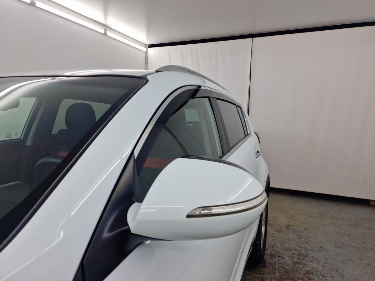 Дефлекторы окон с хром накладками 2D 4 шт для Kia Sportage III