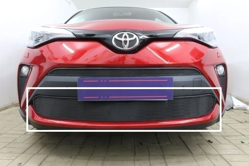 Защитная сетка радиатора низ для Toyota C-HR I Рестайлинг Черный Стрелка 11 TCHR19.bot.black