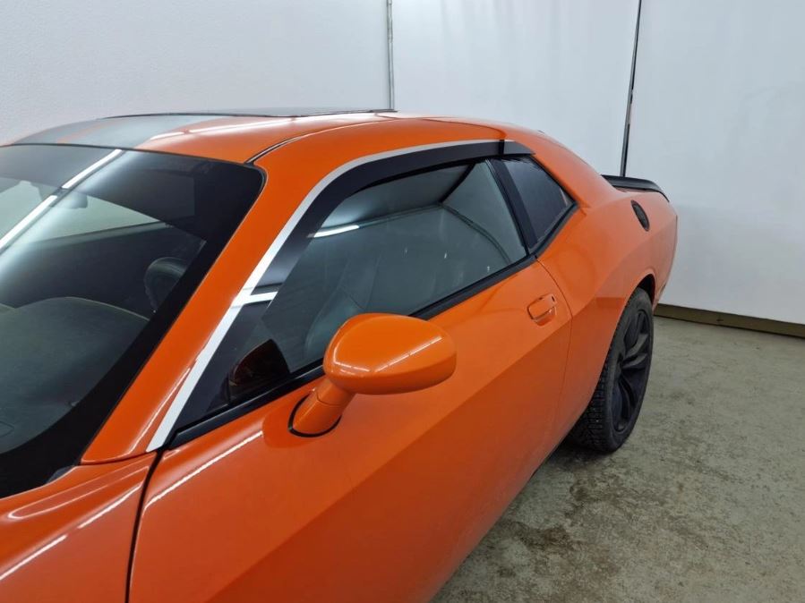 Дефлекторы окон 2D с хром накладками 2 шт. для Dodge Challenger III Рестайлинг 2