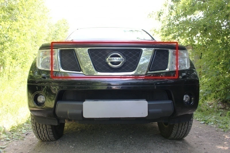 Защитная сетка радиатора верх 3 части для Nissan Navara (Frontier) III (D40) Черный Стрелка 11 NPATF04.top.black