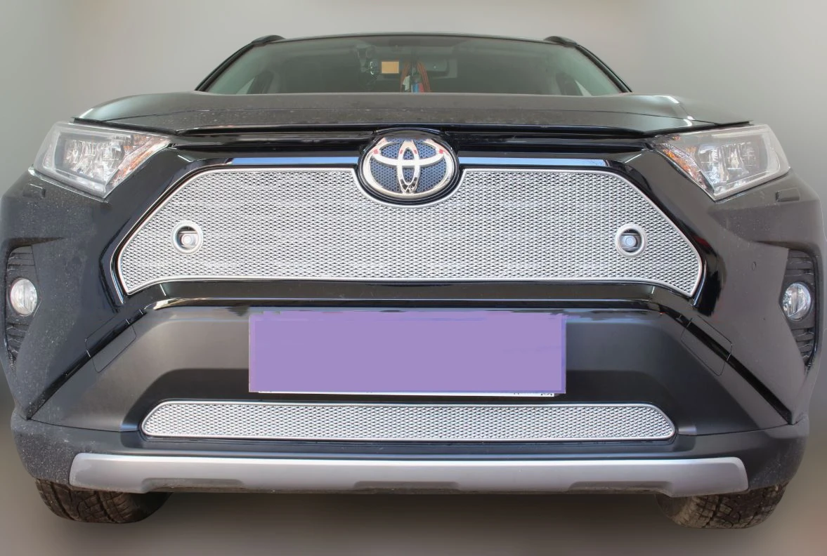 Комплект сеток chrome верх с парктроником и низ для Toyota RAV4 V (XA50) Хром