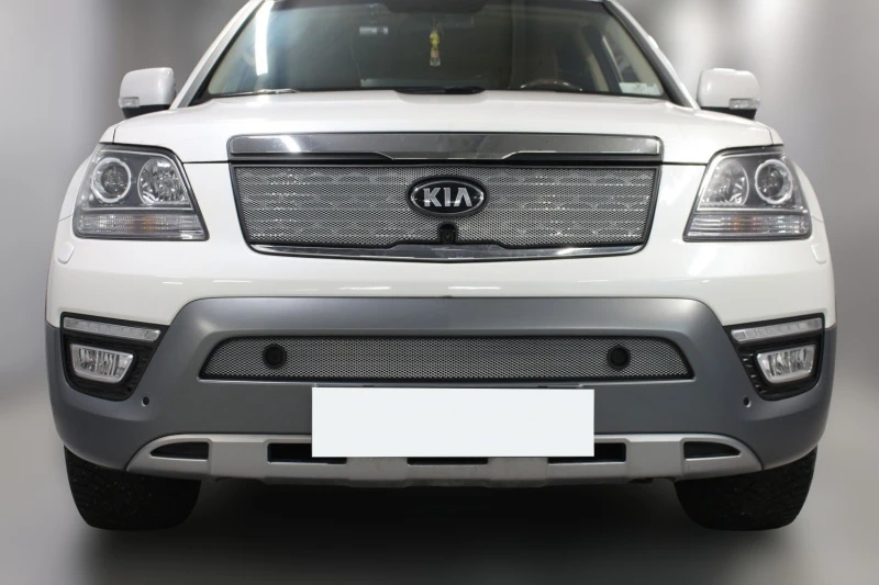 Комплект сеток chrome верх с камерой и низ с парктрониками для Kia Mohave I Рестайлинг Хром Стрелка 11 KMOH17.top.chrome-KMOH17.bot.chrome